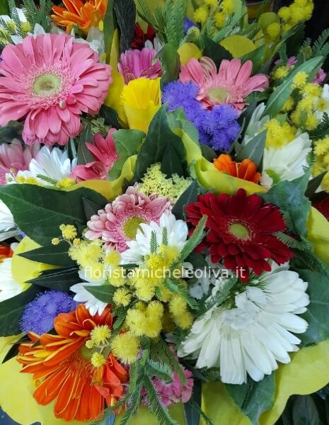 Bouquet misto con mimosa