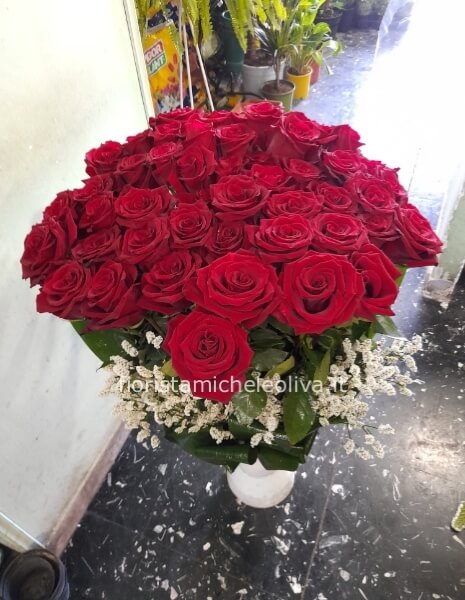 Bouquet con 25 rose rosse olandesi