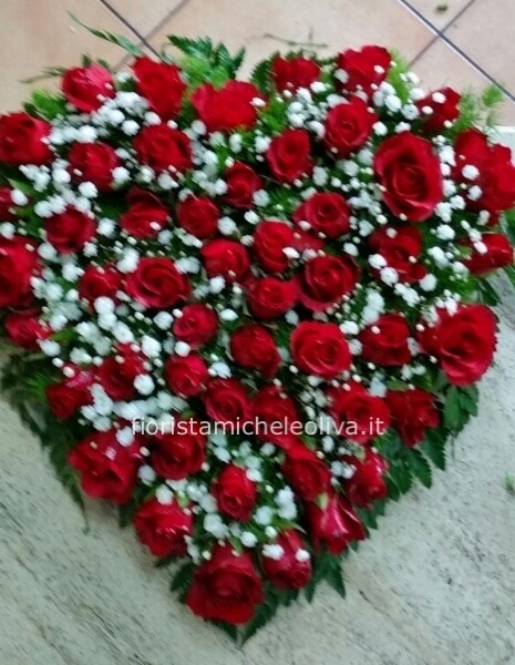 Cuore matto, con rose rosse
